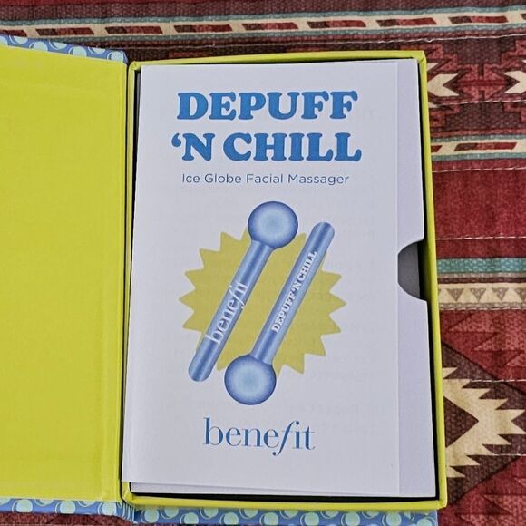 Depuff'n Chill Ice Globe Facial Massager - Picture 2 of 4
